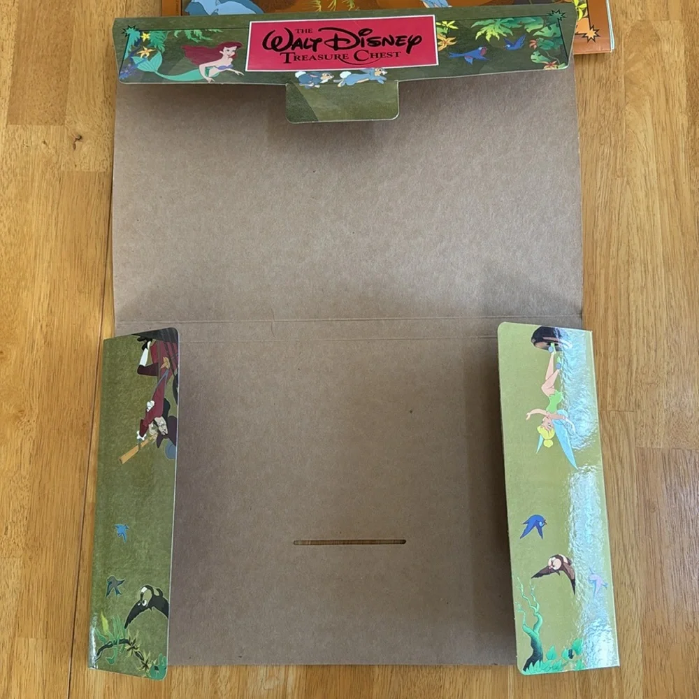 ✋LN The Walt Disney Treasure Chest 1991 Bambi 101 Dalmatians Book Unused Box